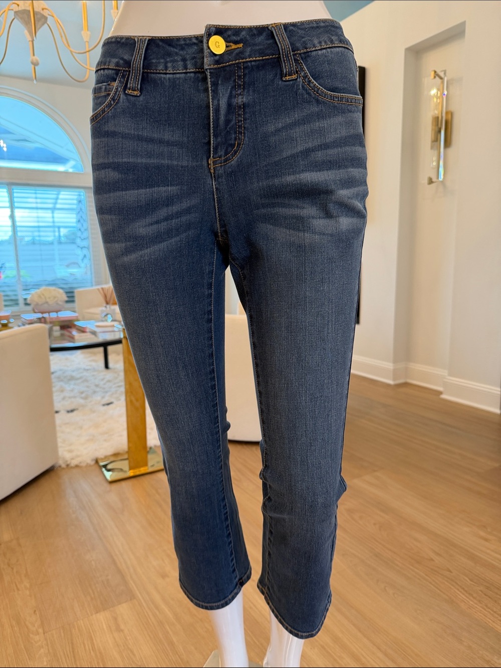Dark Wash Women’s Crop Jeans - Navy Blue